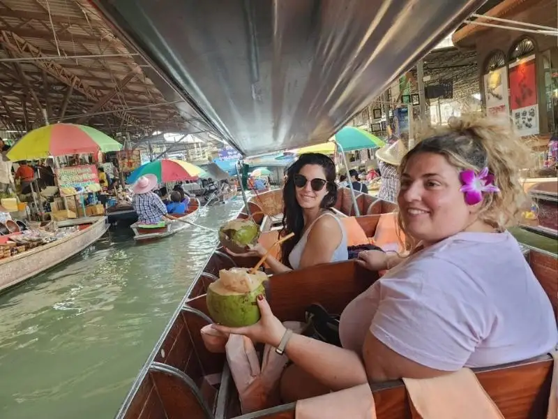 Damnoen Saduak Floating Market